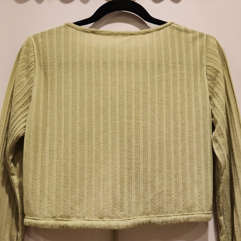 Green Ribbed Ruched Tie Front Blouse - Picture 7 of 11